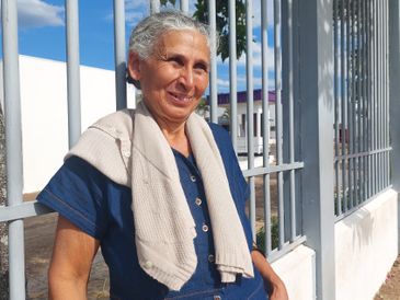 Daniella Almeida/Agência Brasil Brasília (DF) 16/11/2025 – Geni de Oliveira Penna Matos, avó de uma candidata que faz prova do Enem 2025, neste domingo
Foto: Daniella Almeida/Agência Brasil